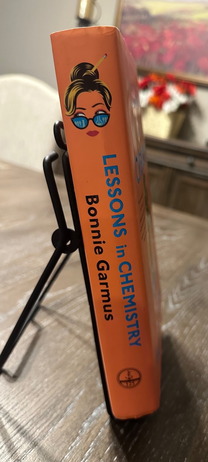 Lessons in Chemistry – Bonnie Garmus – First Edition – HCDJ – 2022