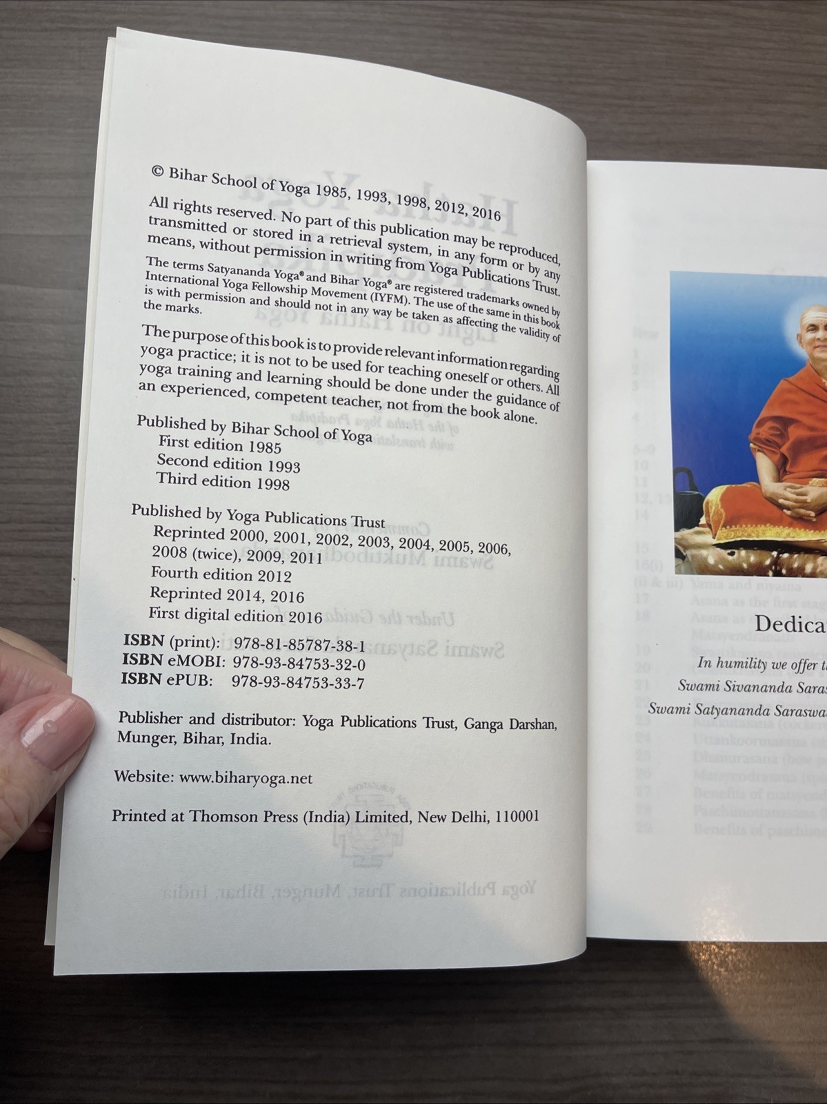 HATHA YOGA PRADIPIKA – Swami Muktibodhananda Exercise Health