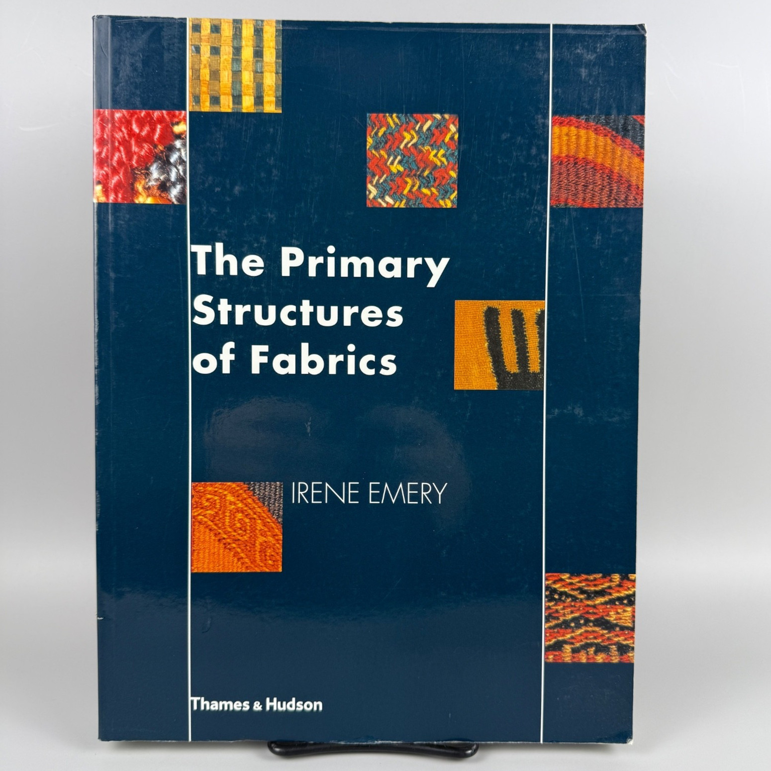 Primary Structures of Fabrics by Irene Emery 2009 Thames Hudson Trade Paperback
