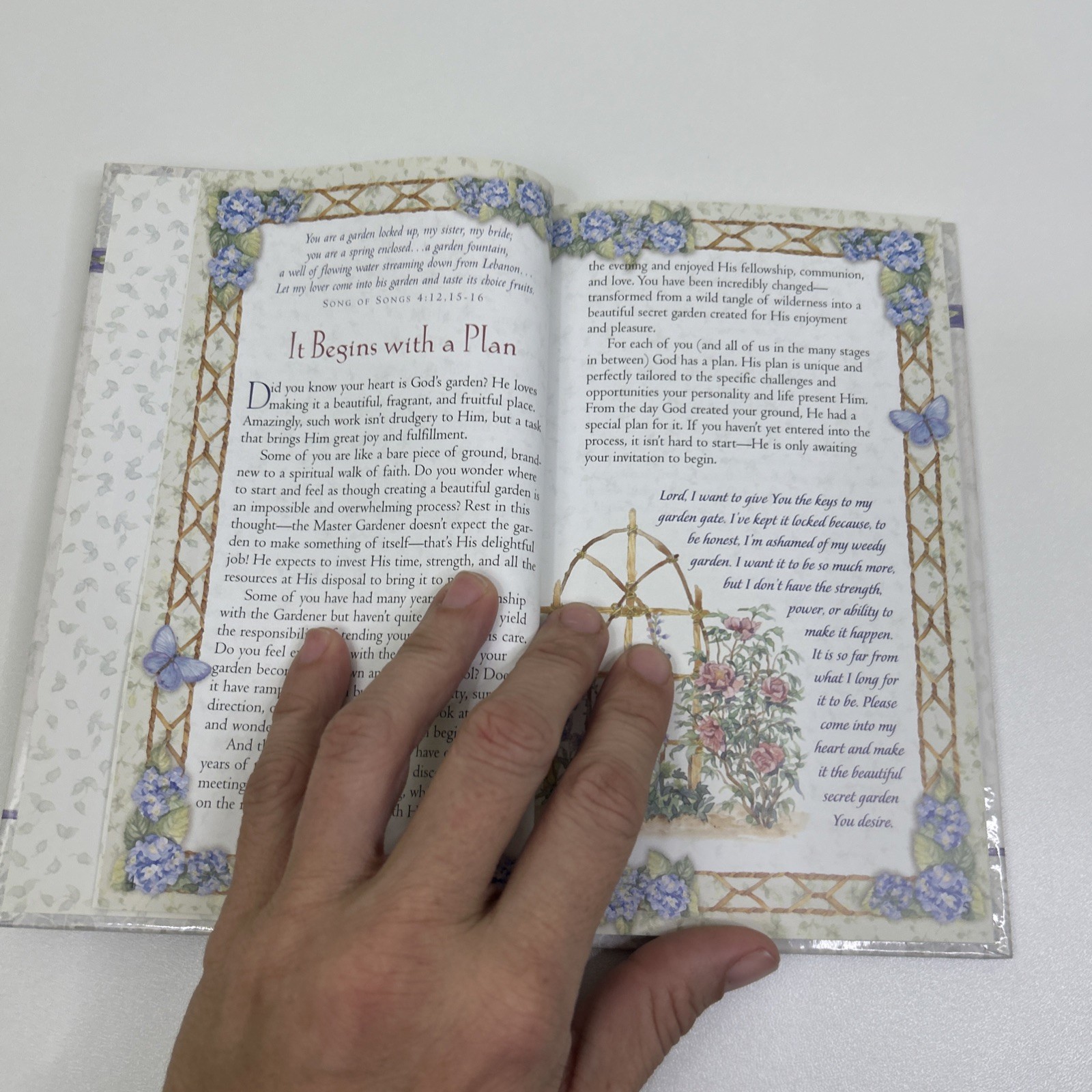 Walking with God in the Garden of My Heart by Audrey Jeanne Roberts (2004,…