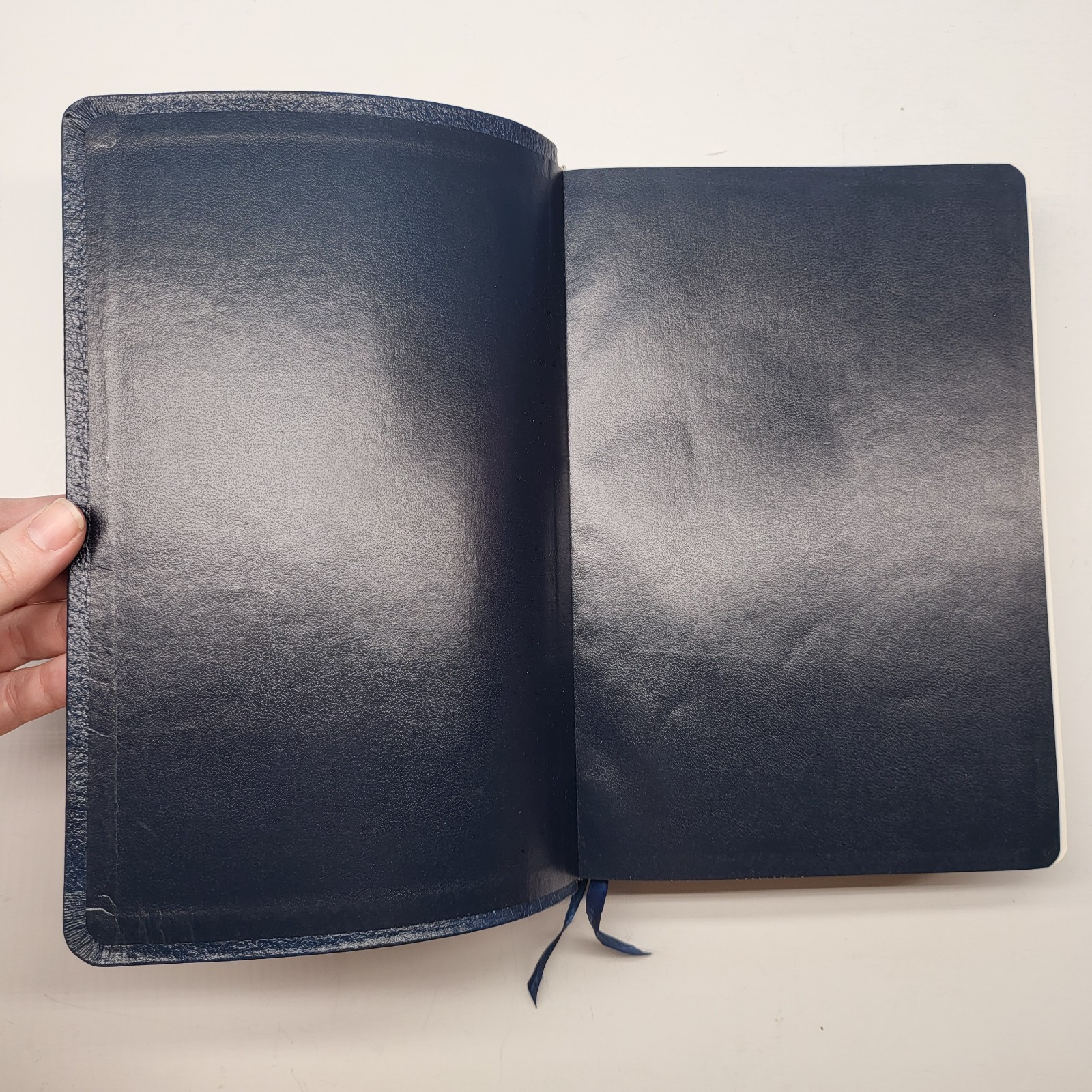 Kenneth Copeland Bible 1991 Genuine Leather Navy Blue Reference Concordance KJV