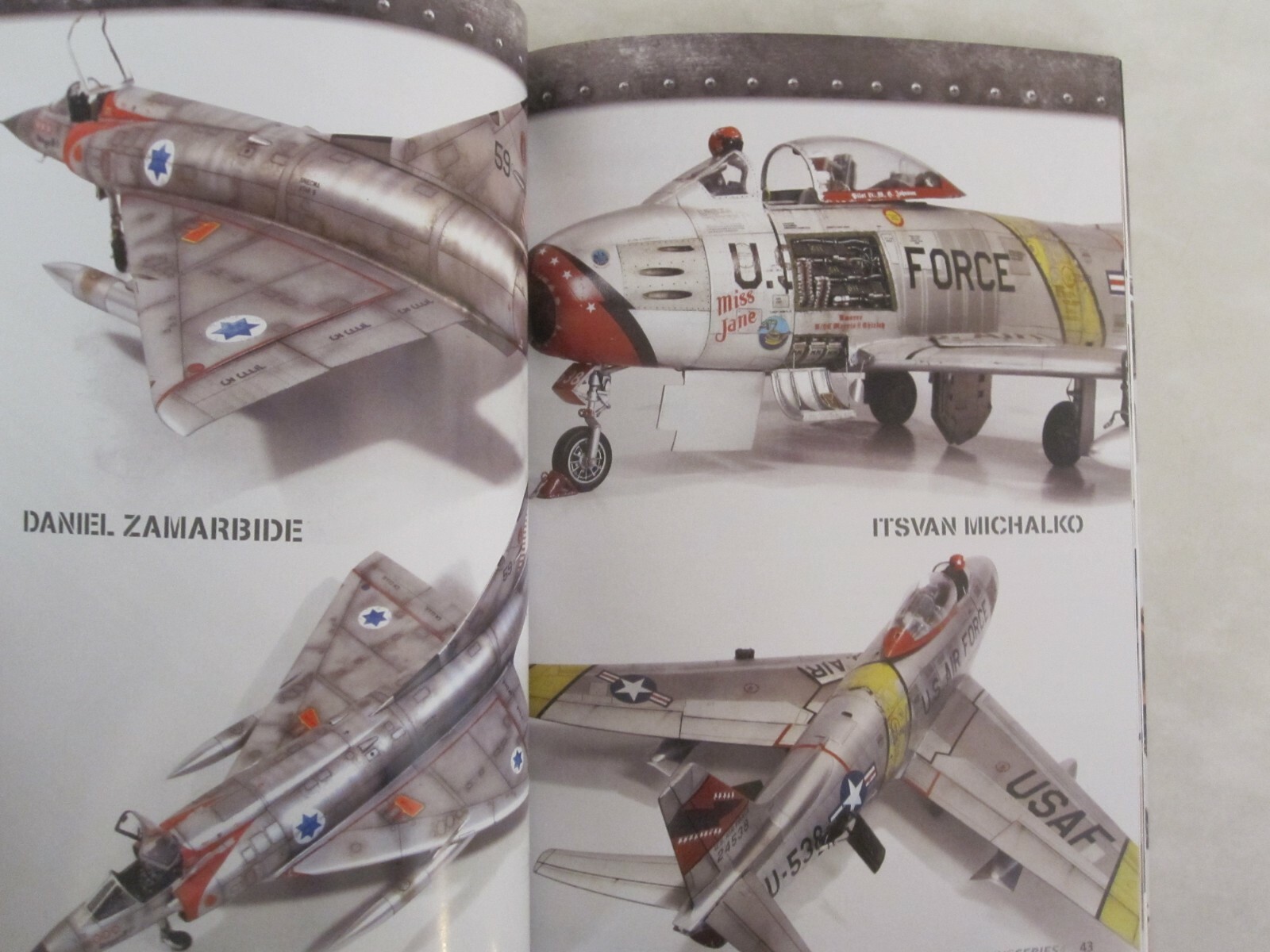 AK Interactive Book – AK Learning 4 Metallics Vol 1 – 84 pages, color throughout