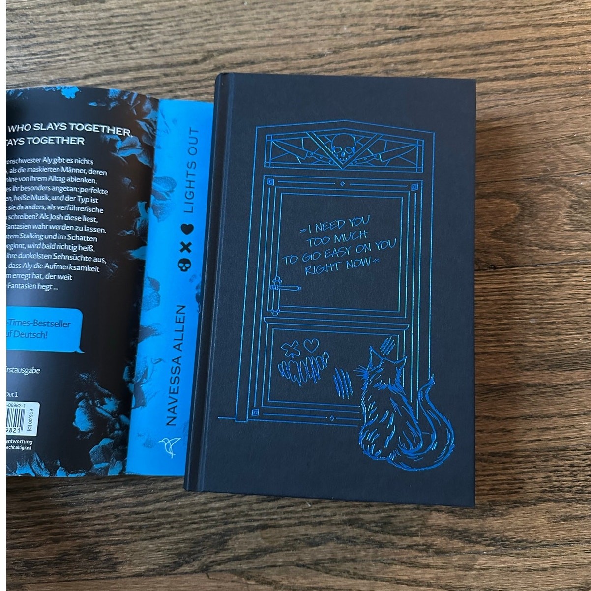 Lights Out By Navessa Allen Bücherbüchse Exclusive German Edition
