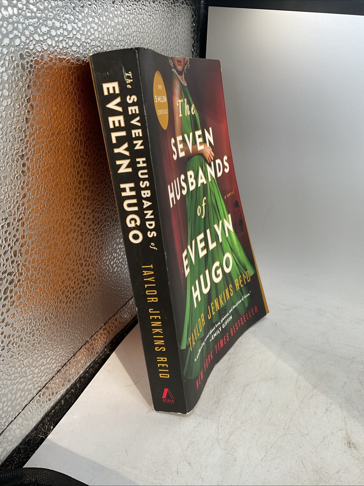 The Seven Husbands of Evelyn Hugo – Taylor Jenkins Reid – 2024 Atria Paperback