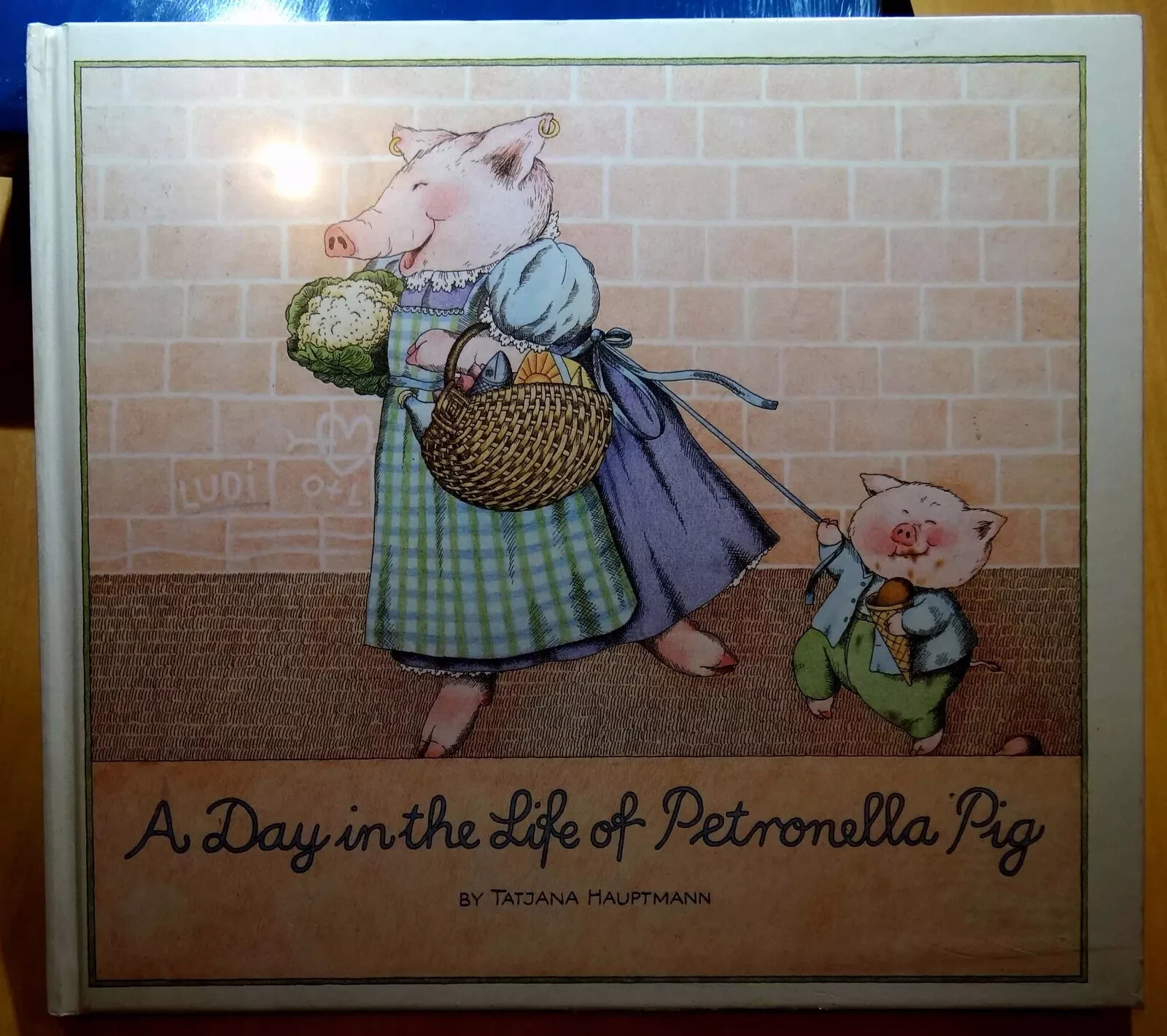 NEW IN SHRINKWRAP A Day in the Life of Petronella Pig 1982 Tatjana Hauptmann HC