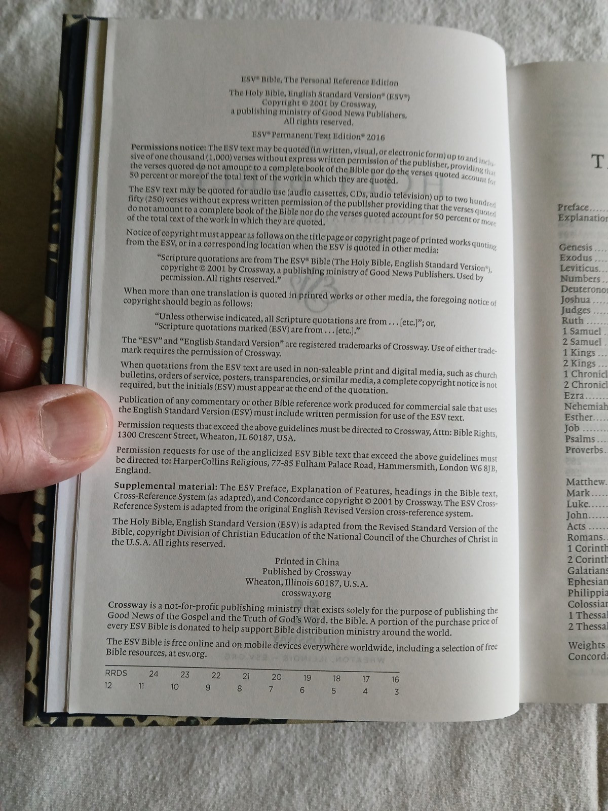 ESV Personal Reference Bible (Cloth over Board, Blue Flora) by Not Available…