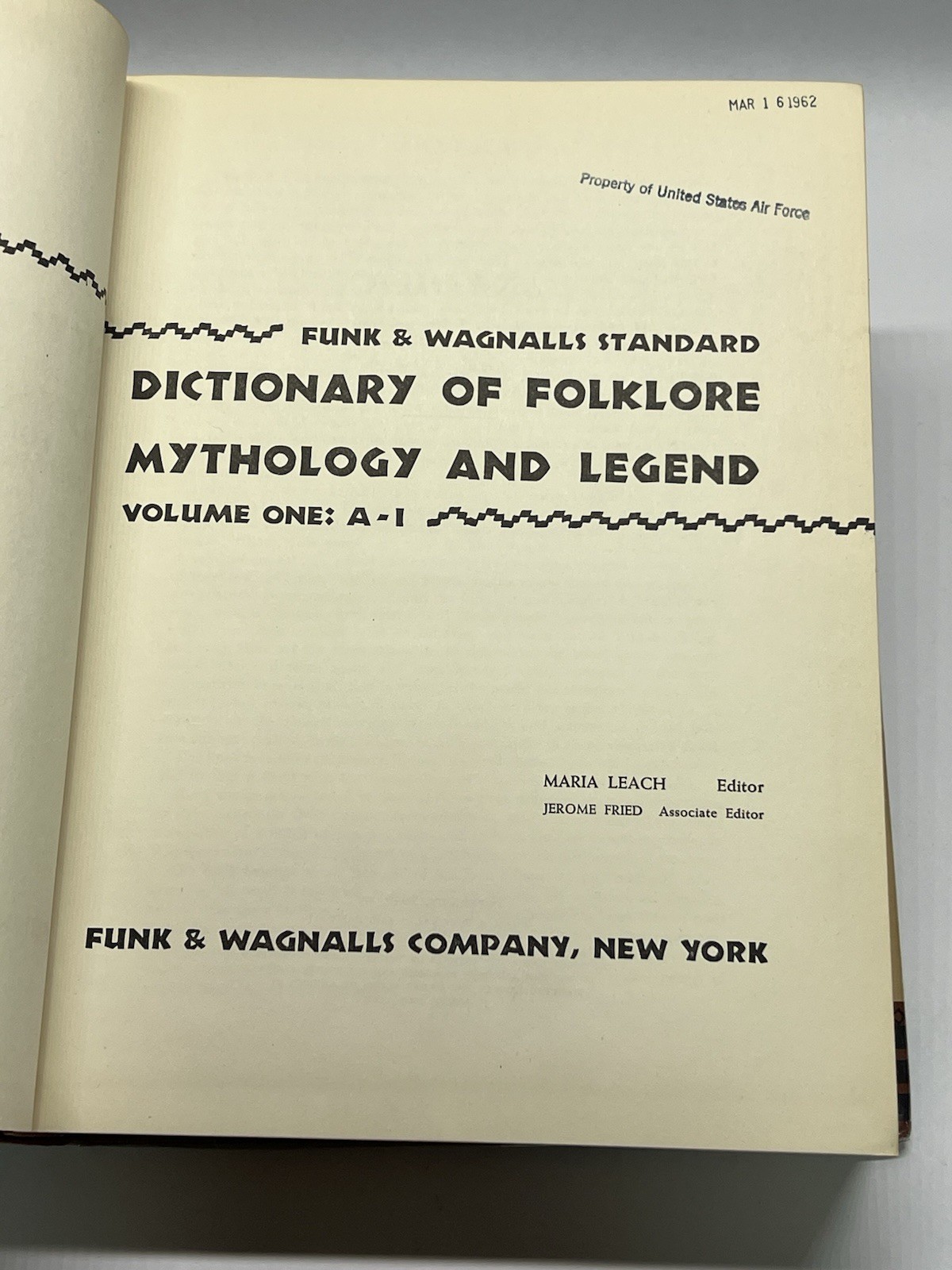 Funk & Wagnalls Standard Dictionary of Folklore, Mythology and Legend Vol 2 1949