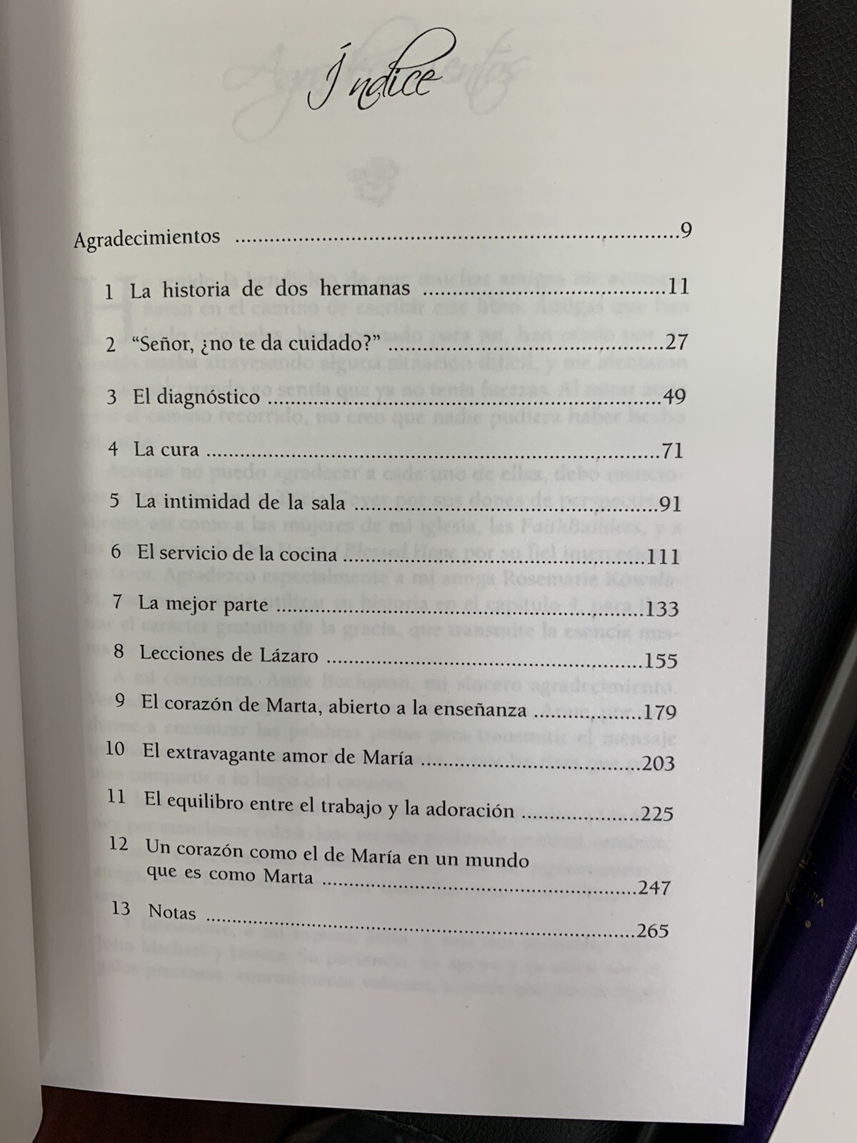 Como Tener un Corazón de María en un Mundo de Marta by Joanna Weaver (2022 nueva
