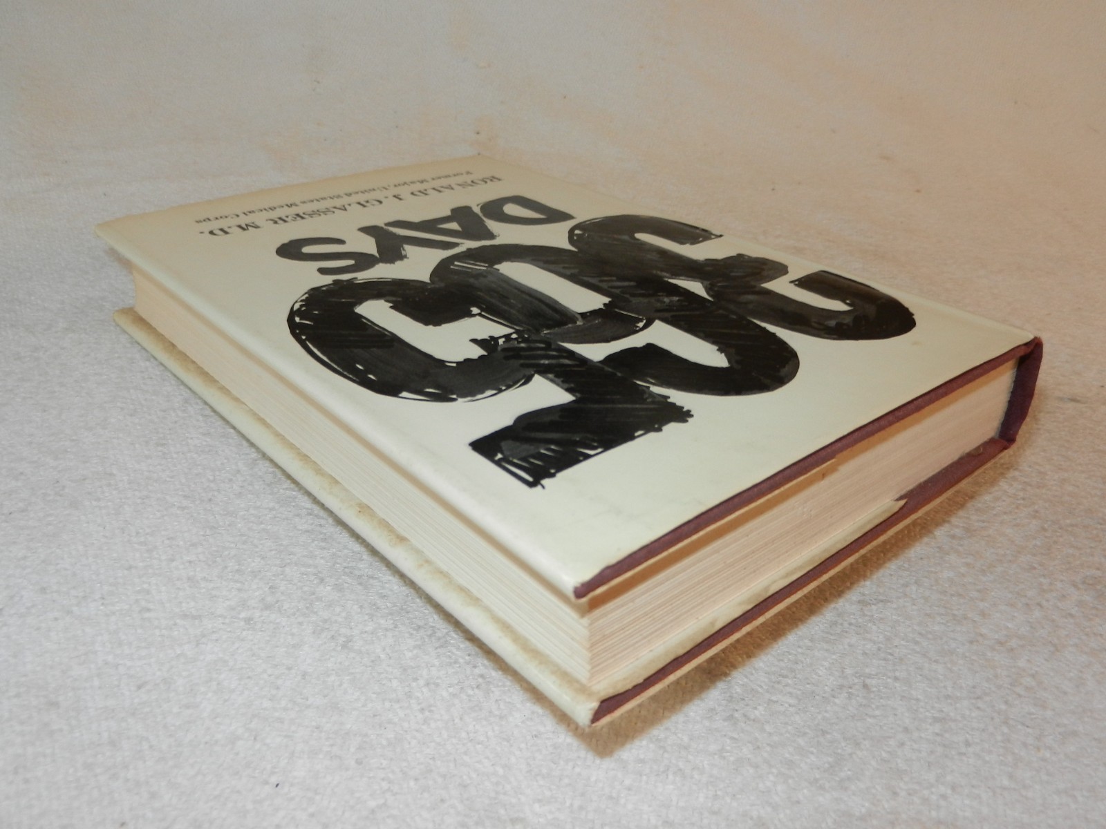 VIETNAM 1968-69 US Army Doctor Zama ,hospital in Japan „365 DAYS“ 1971 ed