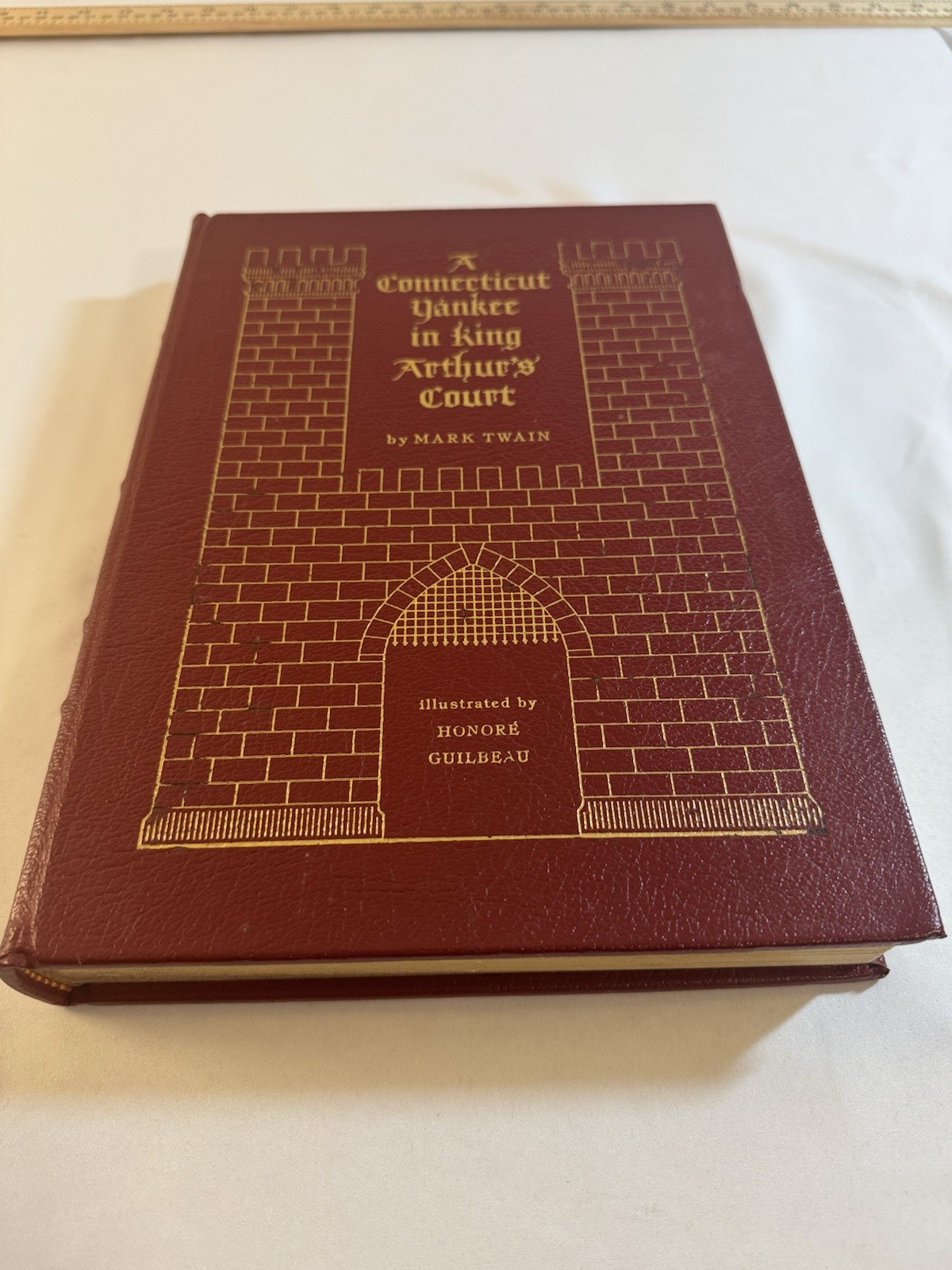 Vintage Easton Press A Connecticut Yankee King Arthur Court Leather Illustrated