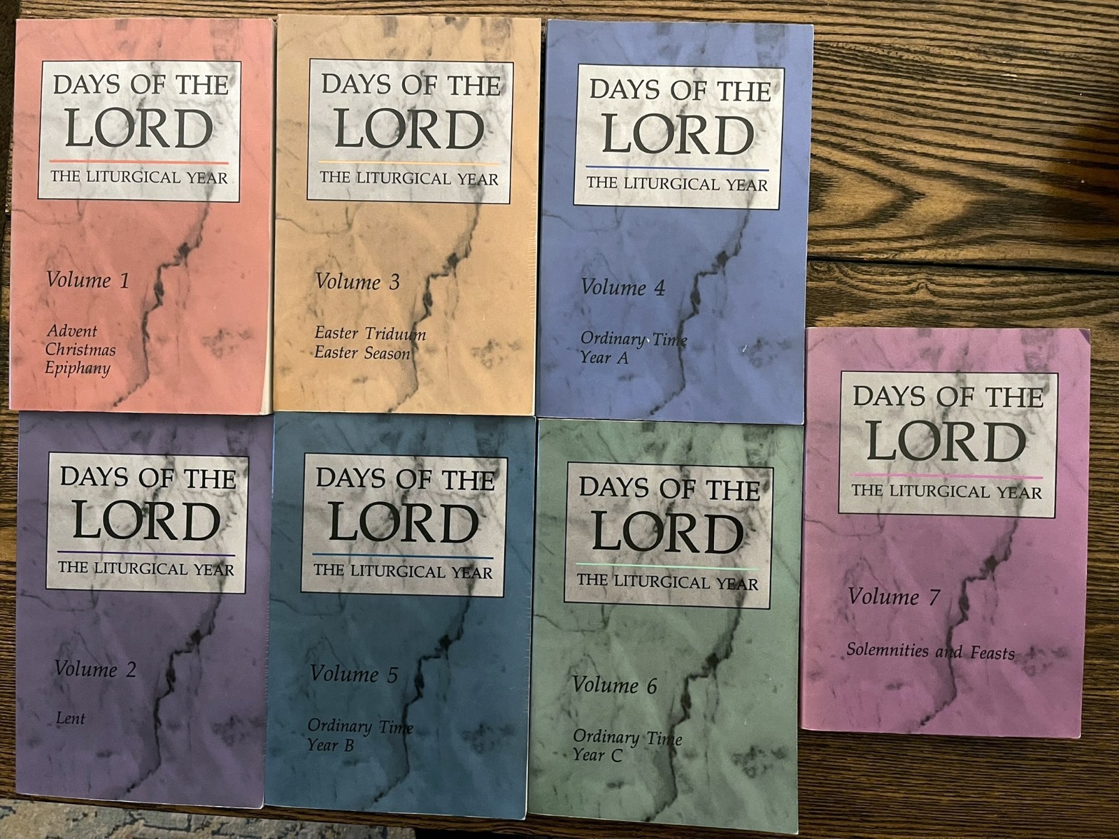 Complete Set DAYS OF THE LORD The Liturgical Year Christian Books Series vol.1-7