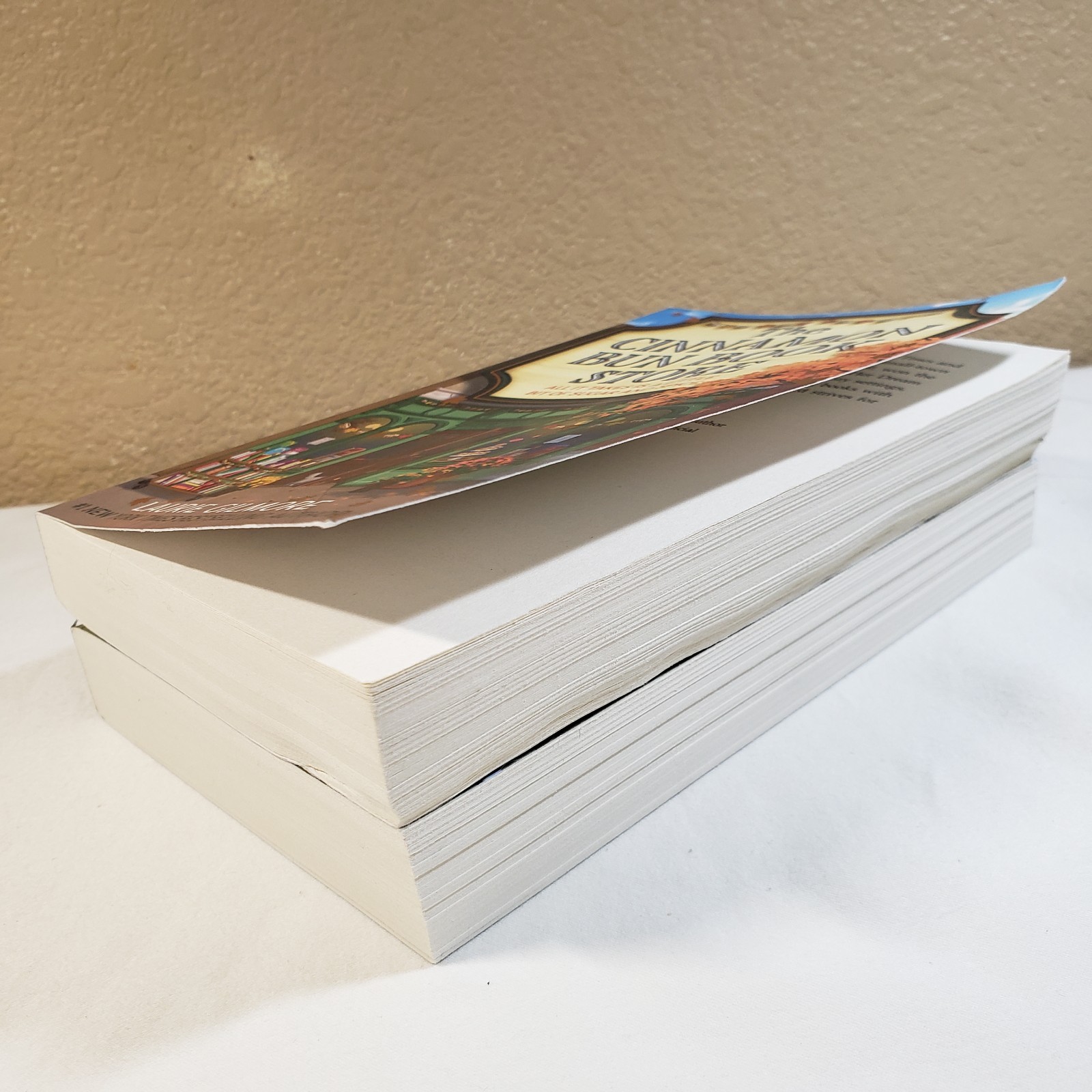 Cinnamon Bun Book Store And The Gingerbread Bakery By Laurie Gilmore