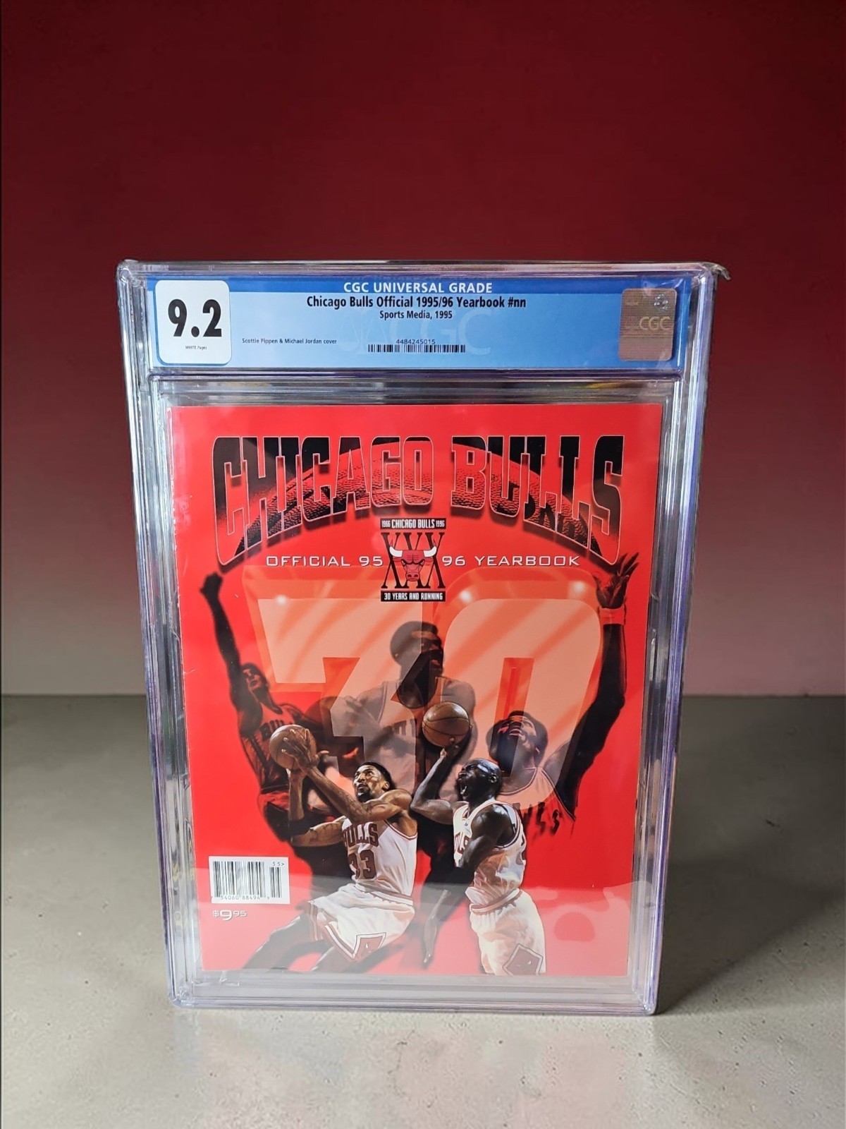 CGC 9.2 1995-96 Chicago Bulls Official Team Yearbook Michael Jordan Pop 1