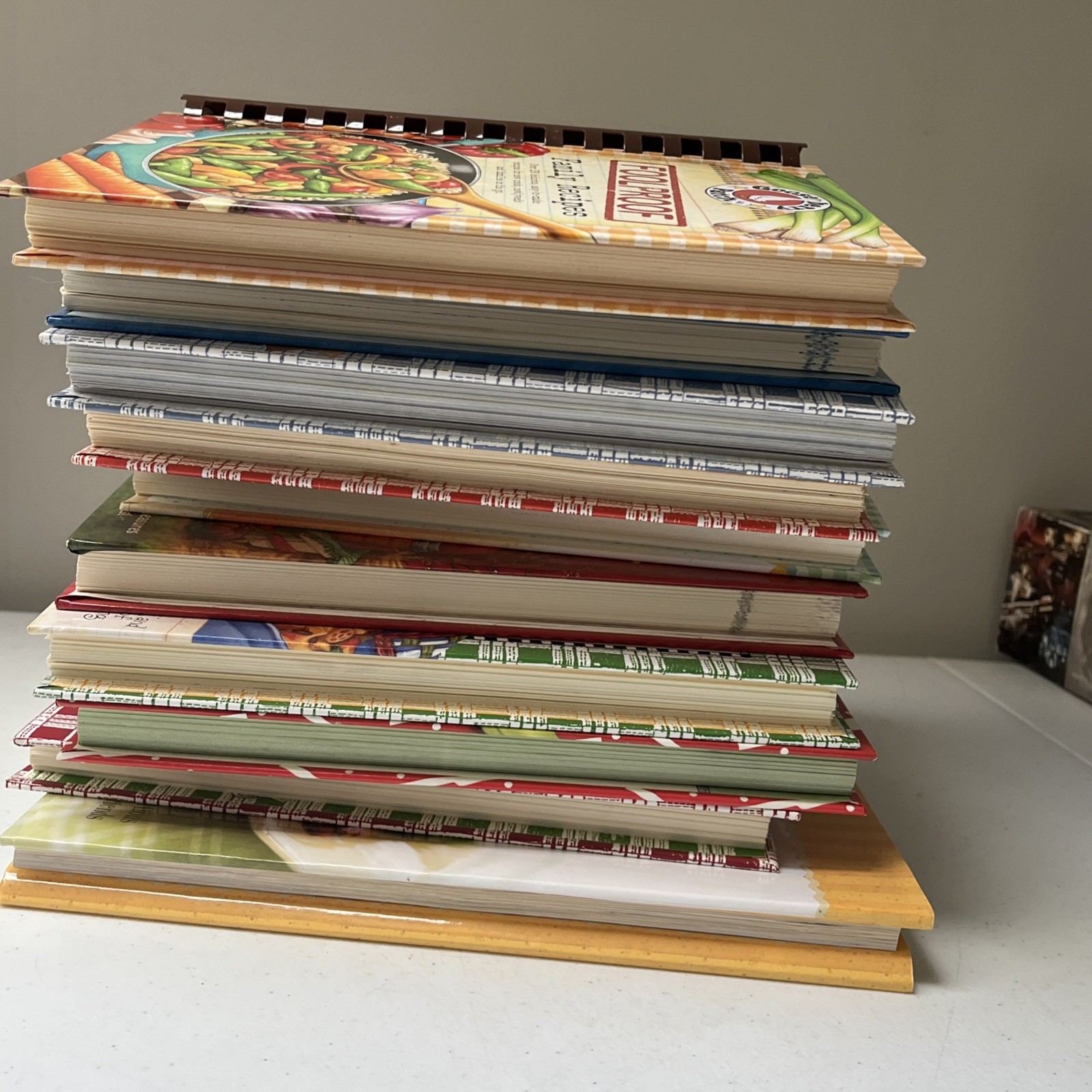 Lot Of 10 Gooseberry Patch Cookbooks Homestyle Casseroles Family Slow Cooking