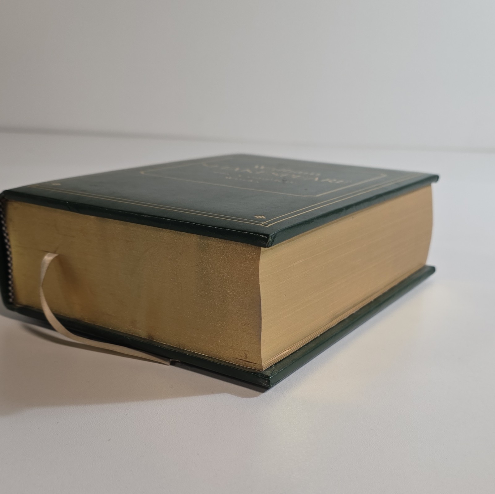 William Shakespeare The Complete Works Faux Leather Bound Hardcover 1975