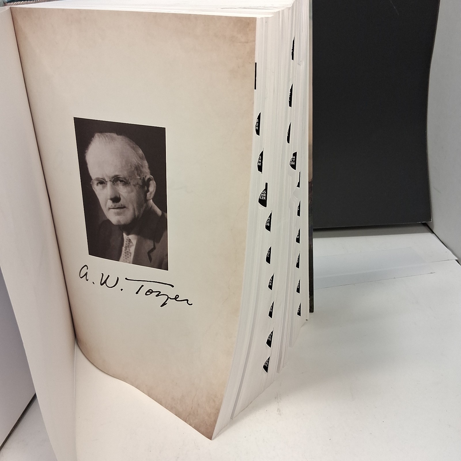 The A. W. Tozer Bible: King James Version by Tozer, A W, With Bible Tabs EUC