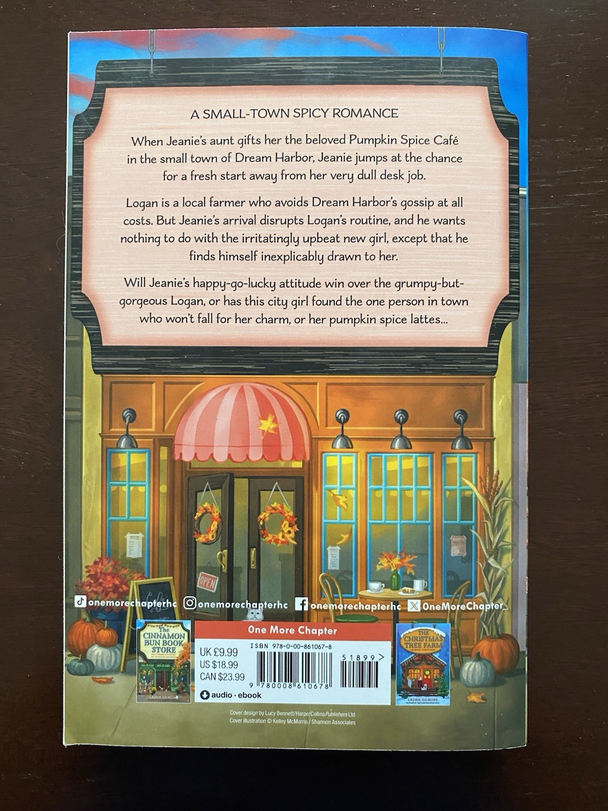The Pumpkin Spice Cafe By Laurie Gilmore Paperback