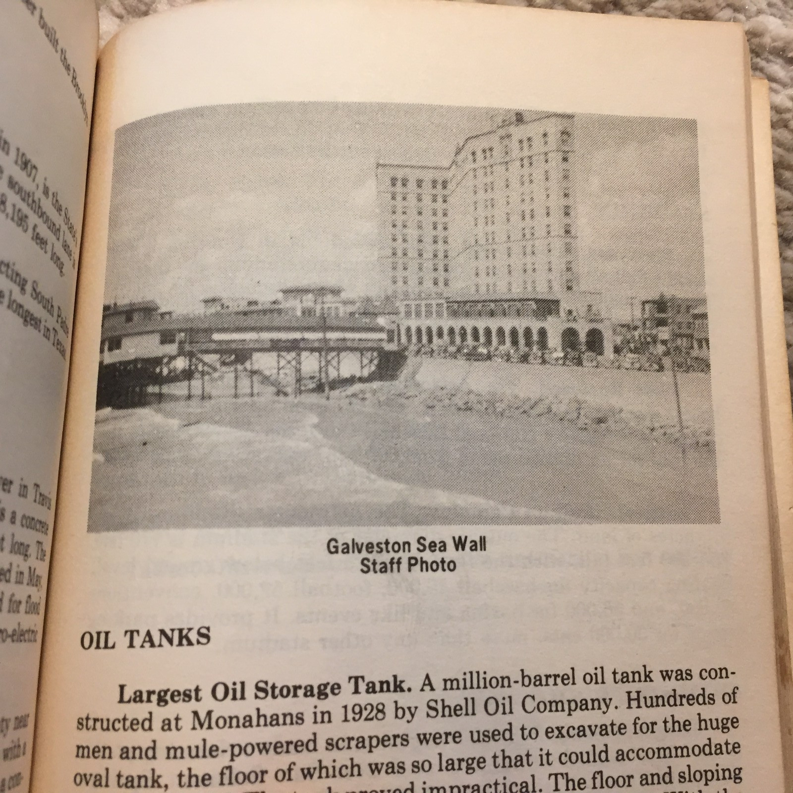 The Tomlinson Lone Star Book Of Texas Records 1977 Edition Texas Superlative